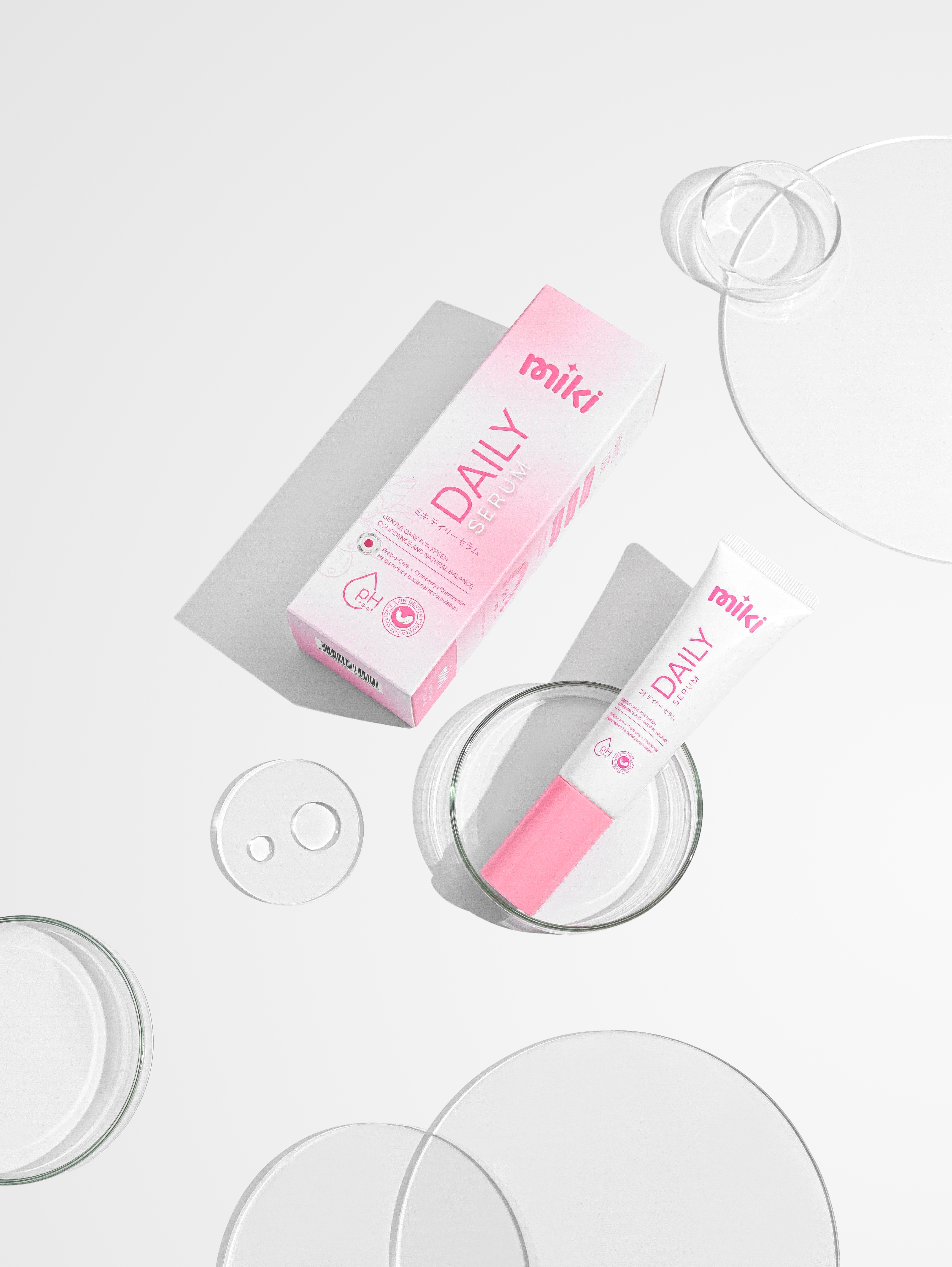 MIKI Daily Serum ในฉากแก้วใส